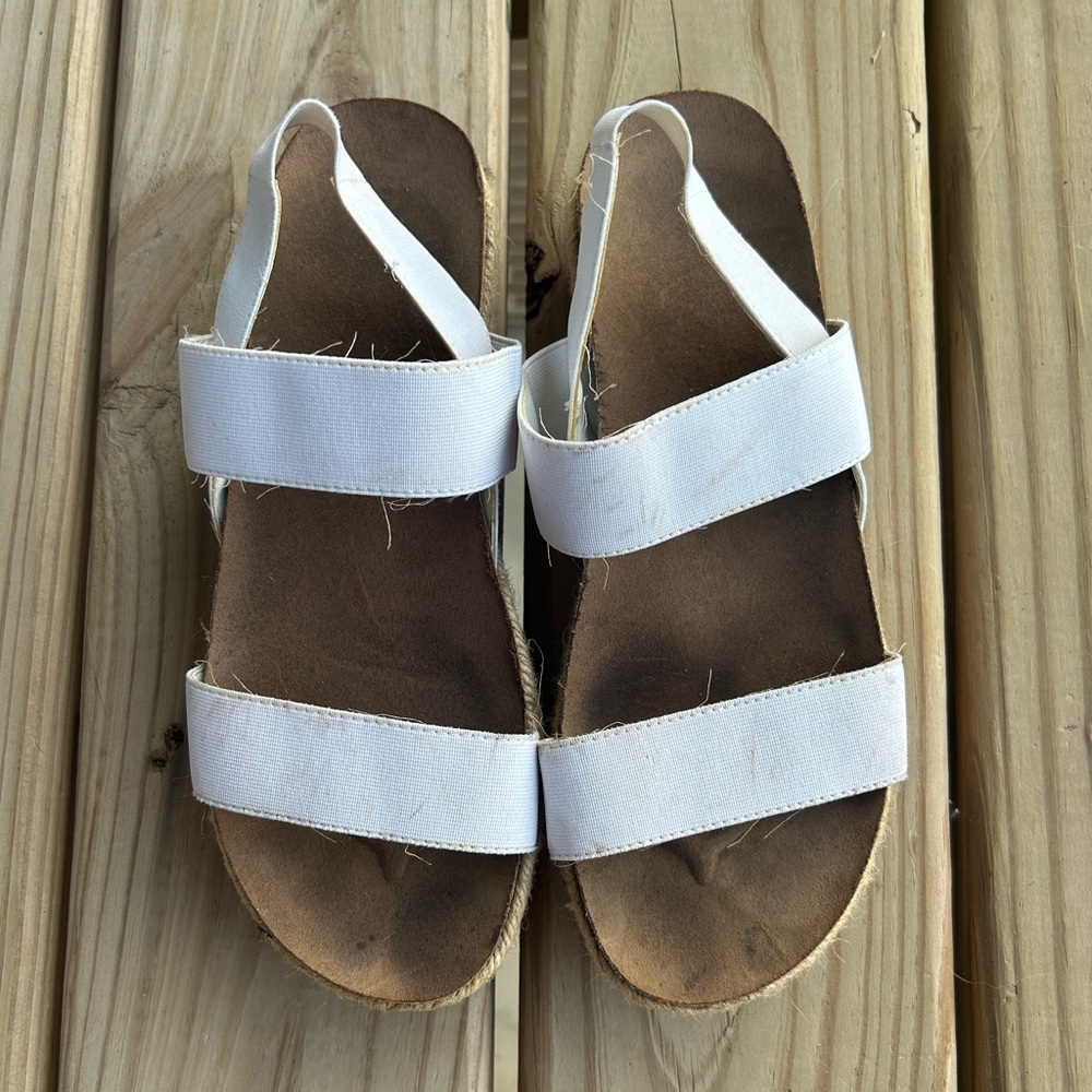 White and Brown Minimalist Sandals for Everyday Comfort